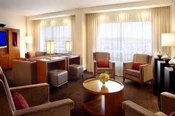 Hyatt Regency Crystal At Reagan National Airport 4*