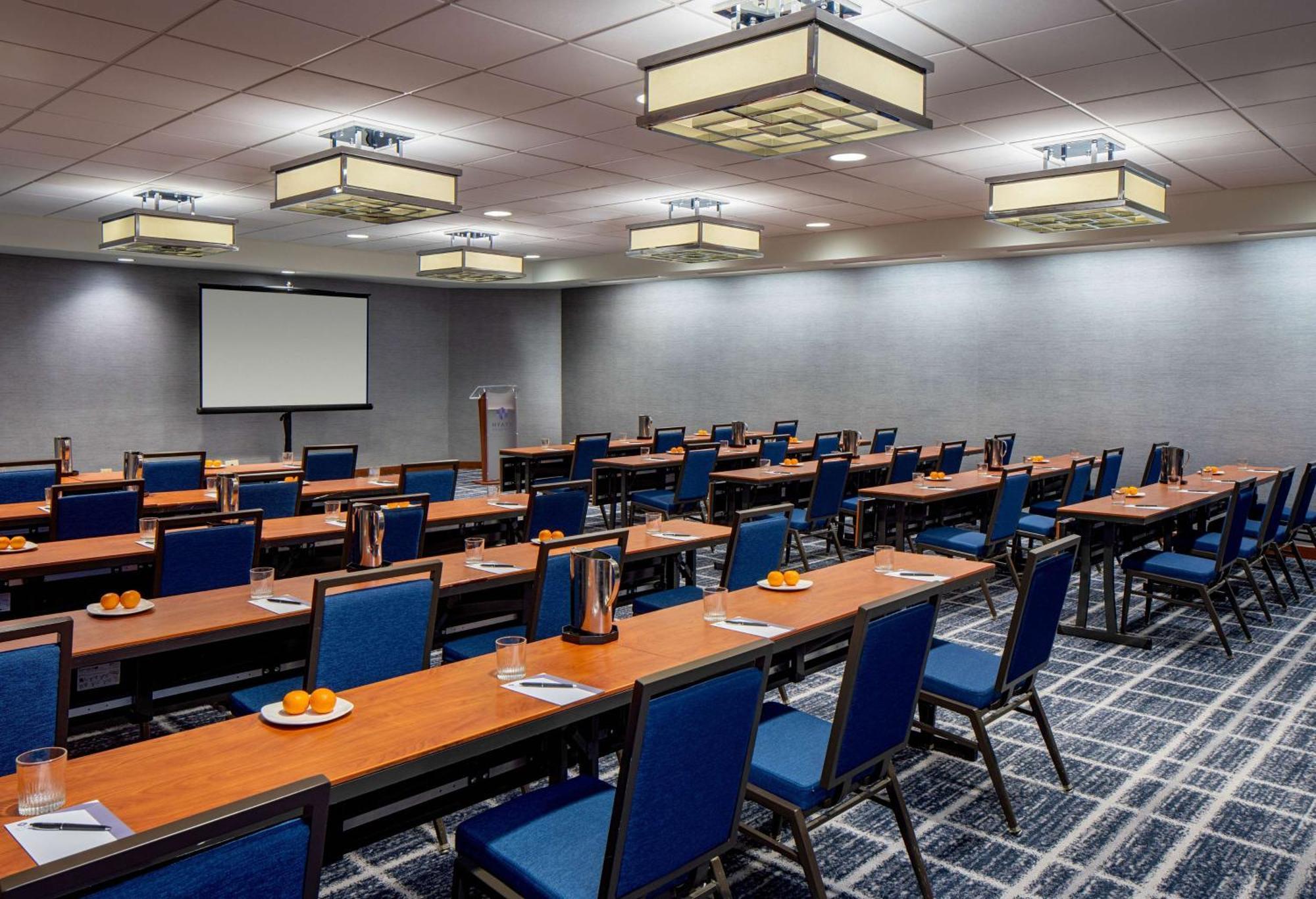 Hyatt Regency Crystal At Reagan National Airport 4*
