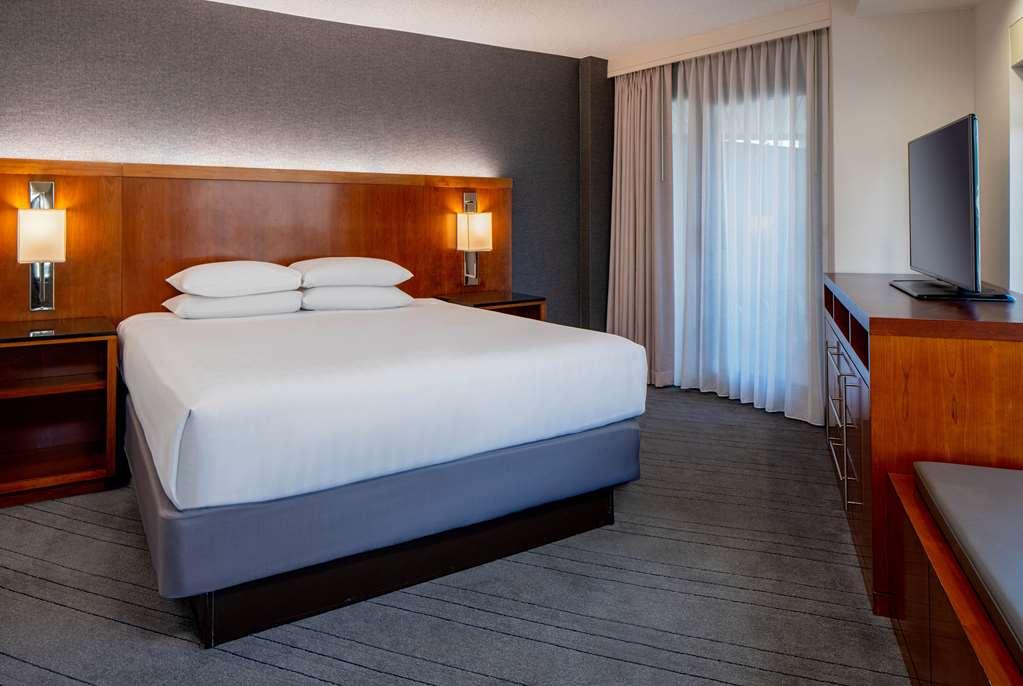 Hyatt Regency Crystal At Reagan National Airport Hotel