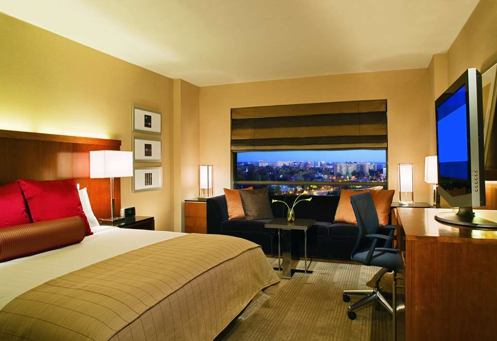 Hyatt Regency Crystal At Reagan National Airport 4*